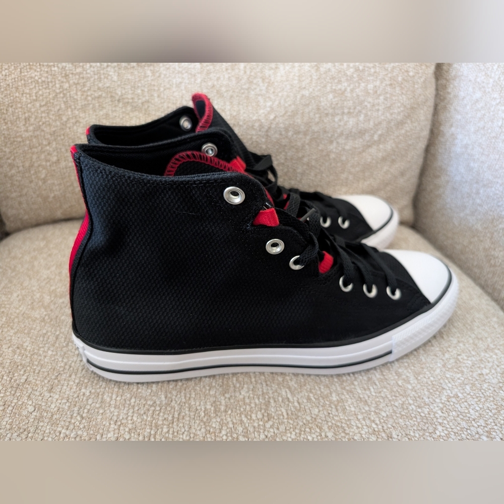 Men's 10 1/2, Converse Black High Top Sneakers with Red Accents, Size. NWOT